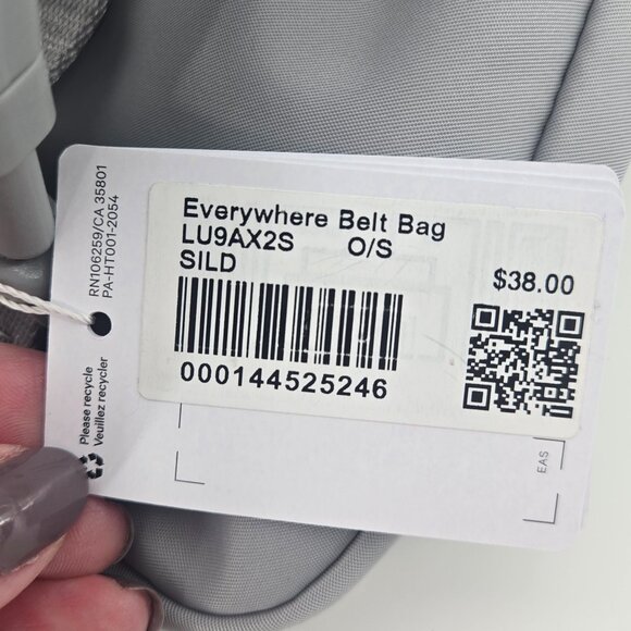 NWT Lululemon Everywhere Belt Bag 1L - Silver Drop - Picture 6 of 7